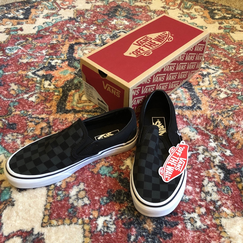 NEW Vans Slip On Checker Shoes 🖤.